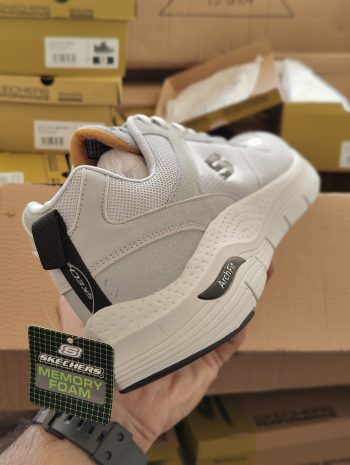 SKECHERS Arch Fit