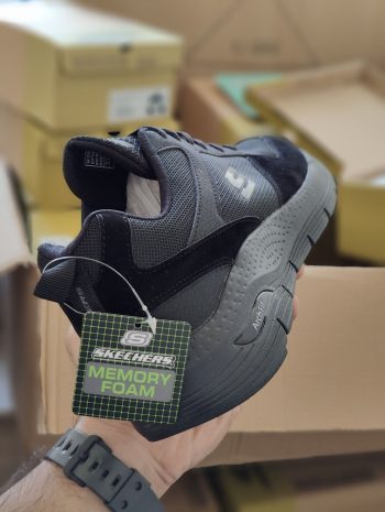 SKECHERS Arch Fit